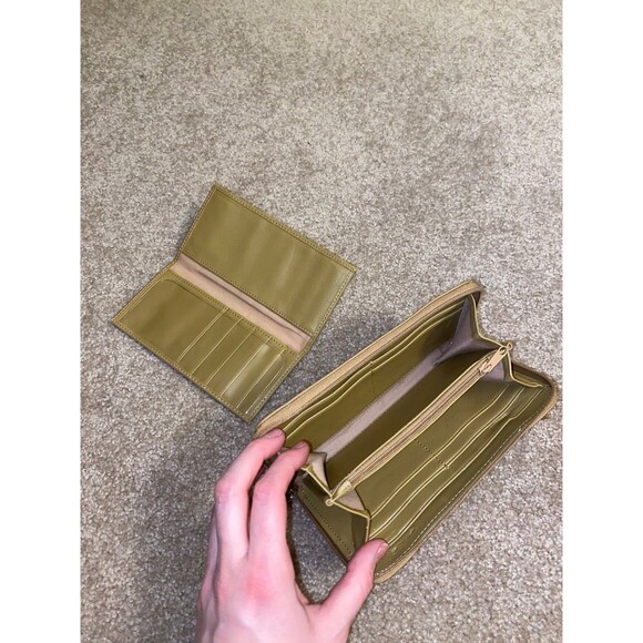 Stone Mountain Pebble Grain Leather Wallet NWOT - Picture 6 of 10